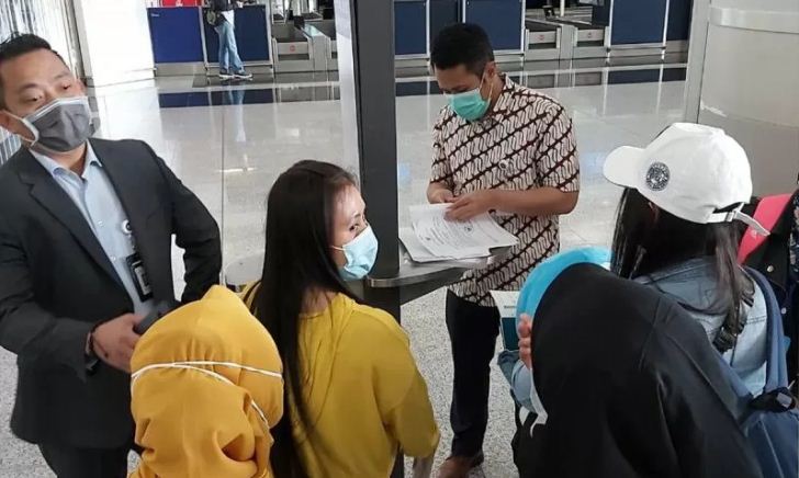 Jawa Timur Perketat Masuknya Pekerja Migran Jelang Lebaran - Suara Surabaya