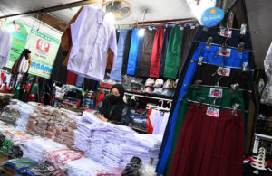 Omzet Penjualan Seragam Sekolah Anjlok 90%