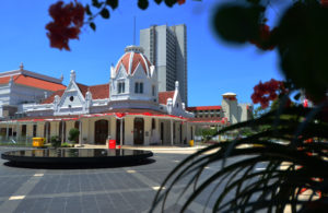Mengintip Alun-alun Surabaya yang Resmi Dibuka