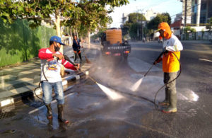 Rutin Jaga Kebersihan Kota Surabaya