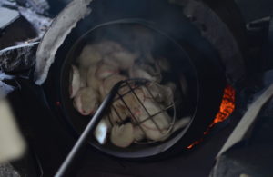 Bisnis Renyah Kerupuk Pasir