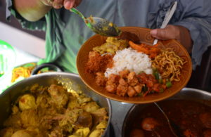 Nasi Campur Mbah Cikrak, Konsistensi Rasa dari Tahun 60-an