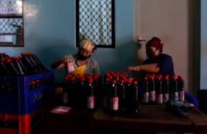Mencecap Manis Kecap Legendaris