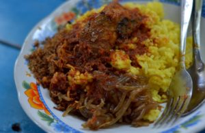 Sensasi Lain Nasi Kuning Ambon