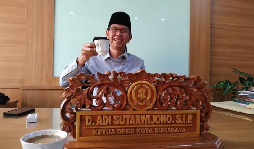 Adi-Sutarwijono-Ketua-DPRD-Surabaya