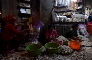 Malam Natal, Harga Bahan Pokok Stabil