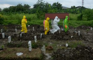 Siang Ini 8 Jenazah Dimakamkan di TPU Babat Jerawat dengan Protokol Covid-19