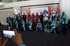 Umroh Perdana Saat Corona, Berangkat dari Surabaya
