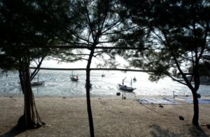 Minggu Pagi, Kawasan Pantai Kenjeran Tutup