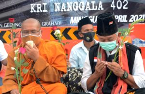 Doa dan Bunga, dari Surabaya untuk ABK KRI Nanggala 402
