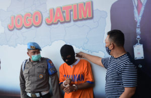 Guru SMP di Malang Terciduk Rakit Senjata Api