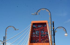 Melihat Jembatan Sawunggaling dari Dekat