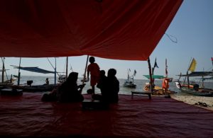 Libur Lebaran di Pantai Watu Kenjeran