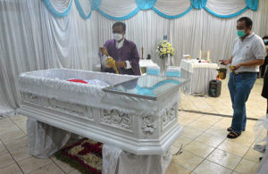Misa Arwah Untuk Errol Jonathans