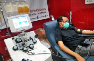 Pendonor Plasma Konvalesen Dinantikan di PMI Surabaya