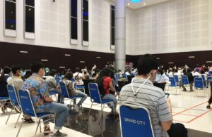 Antrean Vaksinasi di Grand City Surabaya