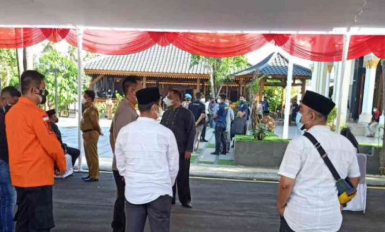 suasana-rumah-duka-bupati-bekasi