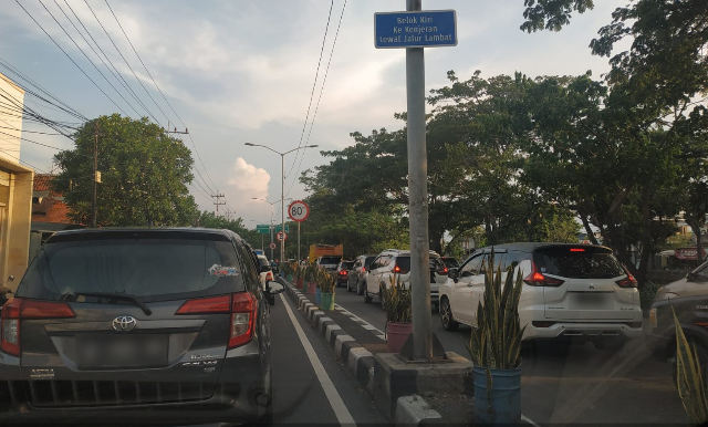 75 Pengendara R2 di Kedung Cowek Surabaya Terkena Tilang Manual Polrestabes Surabaya