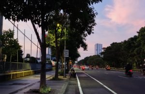 Jalan Ahmad Yani Surabaya Pada Petang Hari