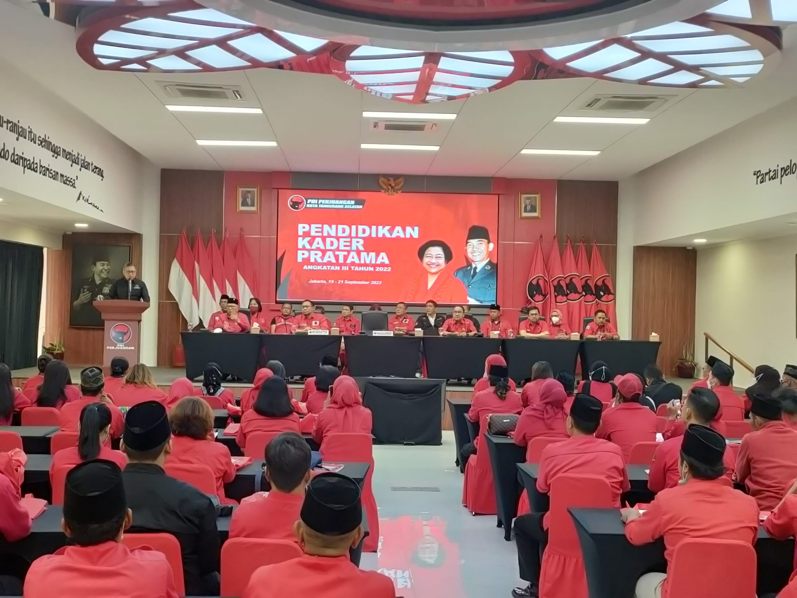 Hasto: Kader PDIP Harus Jalankan Society, National, dan Worldwide View