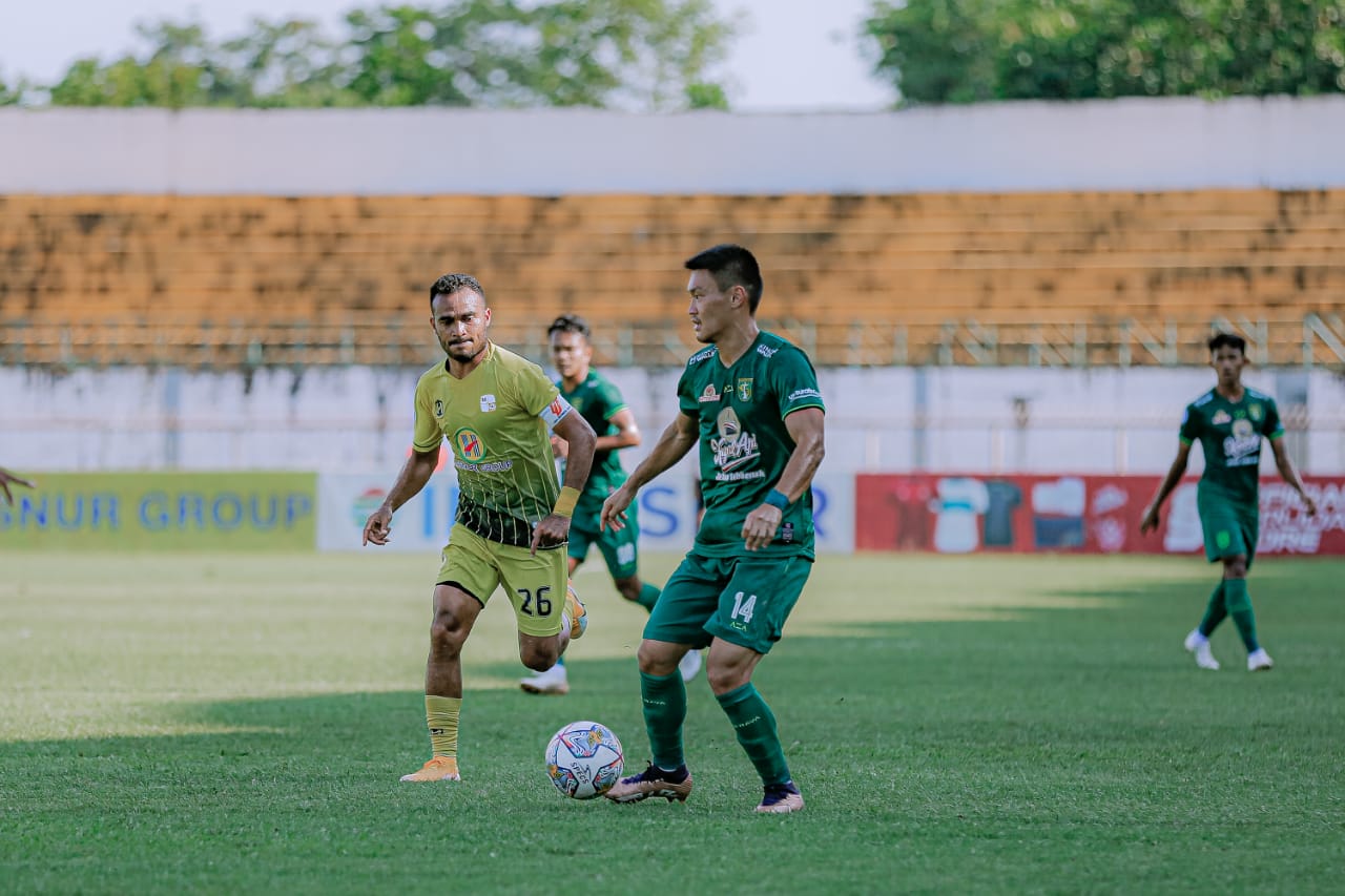 Kalah Lagi, Pelatih Persebaya Bakal Rotasi Bek