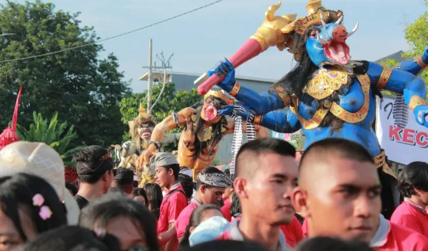 Pawai Ogoh-Ogoh di Pura Segara Kenjeran Surabaya