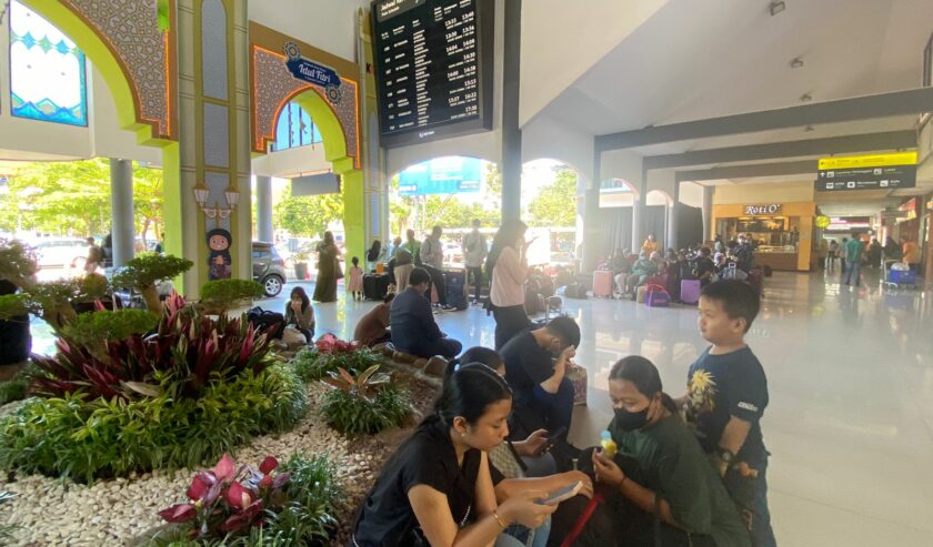 Mudik Kereta Api Di Kai Daop 8 Surabaya