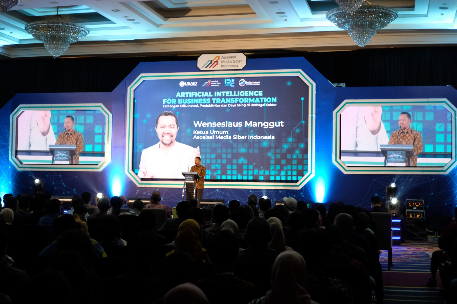 Wenseslaus Manggut Ketua Umum AMSI dalam acara Indonesia Digital Conference di Bandung, Jawa Barat pada Selasa (22/8/2023). Foto: AMSI