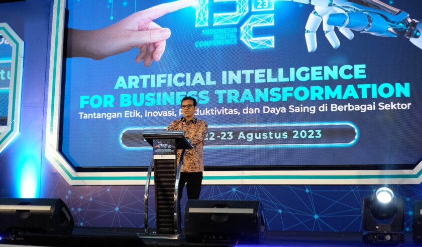 Nezar Patria Wakil Menteri Komunikasi dan Informatika dalam acara Indonesia Digital Conference di Bandung, Jawa Barat pada Selasa (22/8/2023). Foto: AMSI