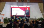 Diskusi perkembangan teknologi yang dilakukan oleh Institut Sains dan Teknologi Terpadu Surabaya (ISTTS), Google Developer Group Surabaya, Women Techmaker Surabaya dan Tensor Flow Group Surabaya, di ISTTS pada Sabtu (26/8/2023). Foto: Risky suarasurabaya.net