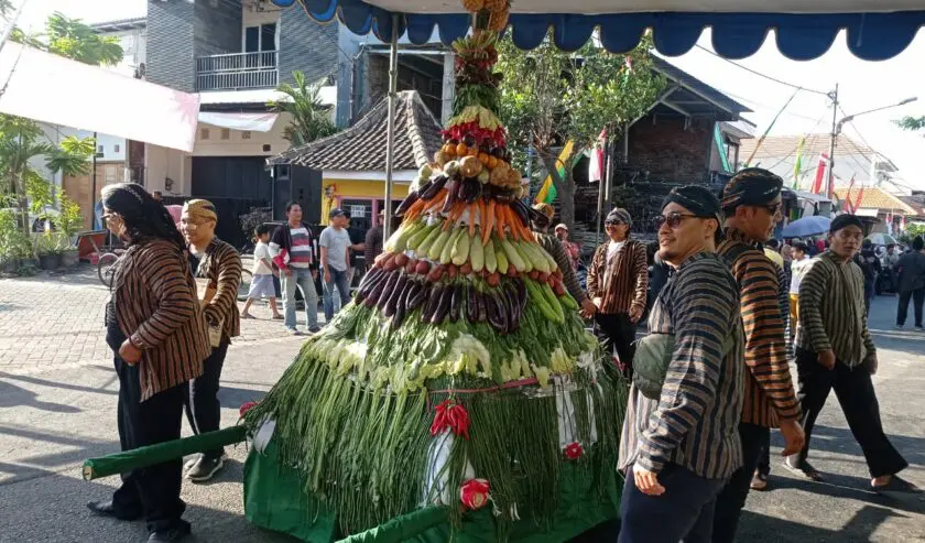 Pemdes Kedunggalar Gelar Bersih Dusun dan Sedekah Bumi, Wujud Komitmen Jaga Warisan Leluhur