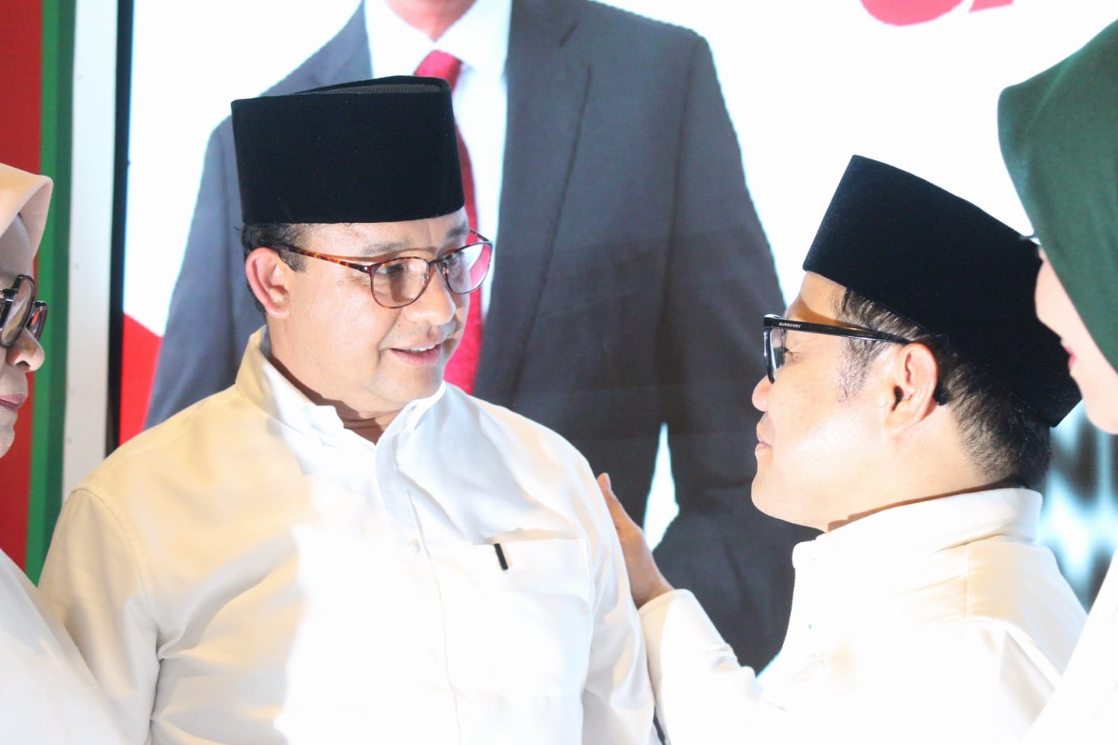 Anies Baswedan dan Muhaimin Iskandar saat acara deklarasi di Hotel Majapahit, Surabaya, Sabtu (2/9/2023). Foto: Frans Magang suarasurabaya.net
