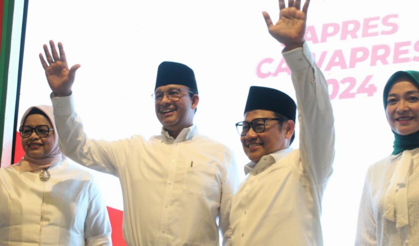 Anies Baswedan dan Muhaimin Iskandar saat acara deklarasi di Hotel Majapahit, Surabaya, Sabtu (2/9/2023). Foto: Frans Magang suarasurabaya.net