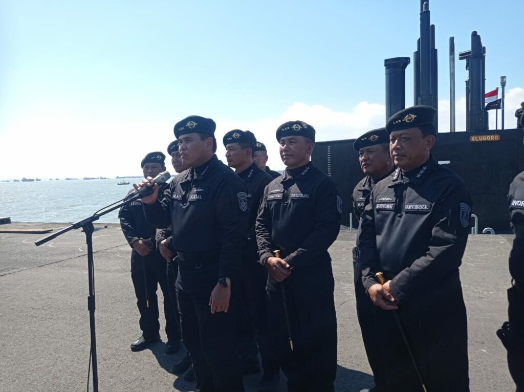 Laksamana TNI Muhammad Ali Kepala Staf Angkatan Laut (KASAL) di Dermaga Ujung Madura Koarmada II, Selasa (12/9/2023). Foto: Risky suarasurabaya.net