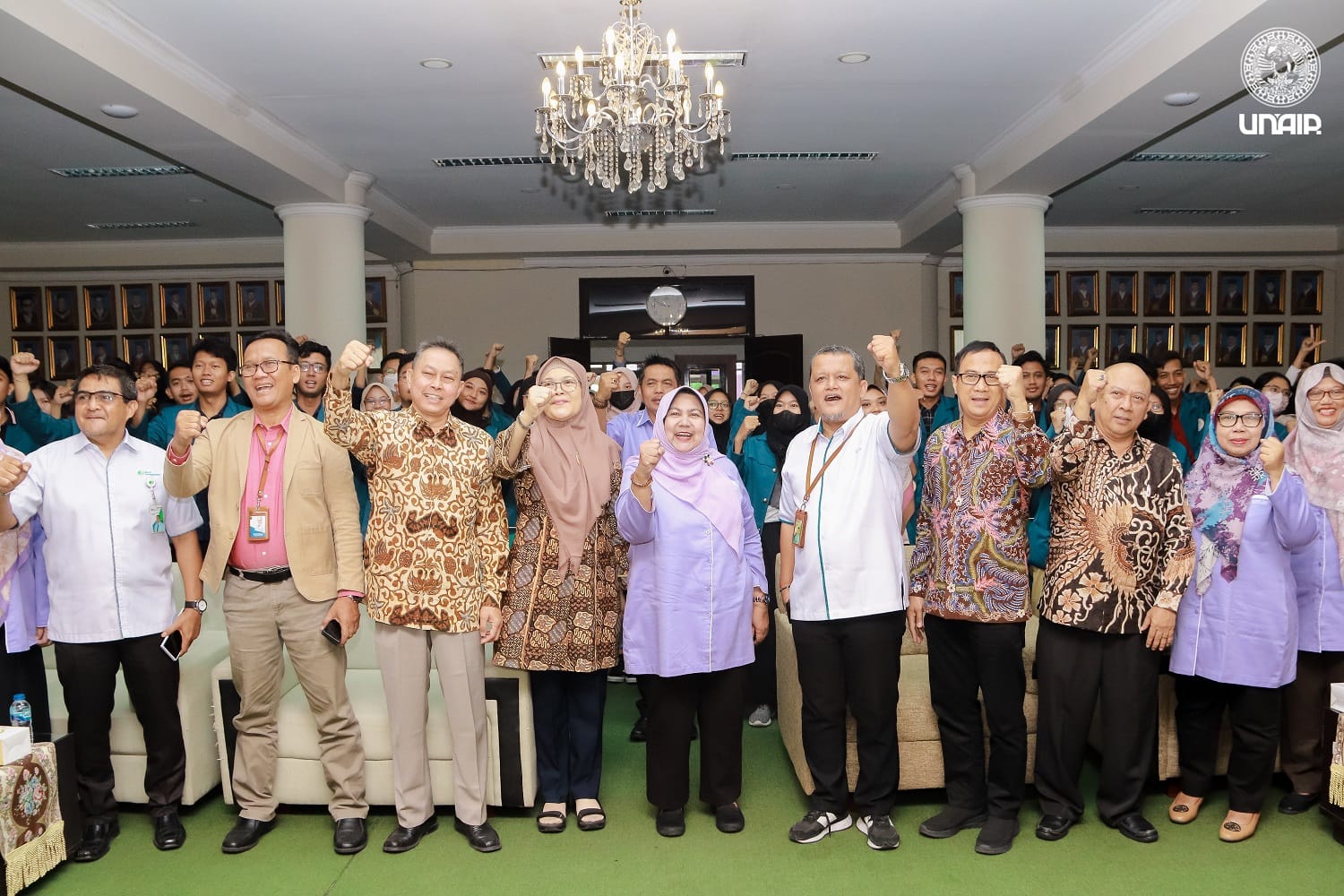 Fakultas Kedokteran Hewan (FKH) Universitas Airlangga (Unair) melepas 186 mahasiswa untuk mengikuti program Merdeka Belajar Kampus Merdeka (MBKM) ke 10 wilayah di Jawa Timur. Foto: Unair