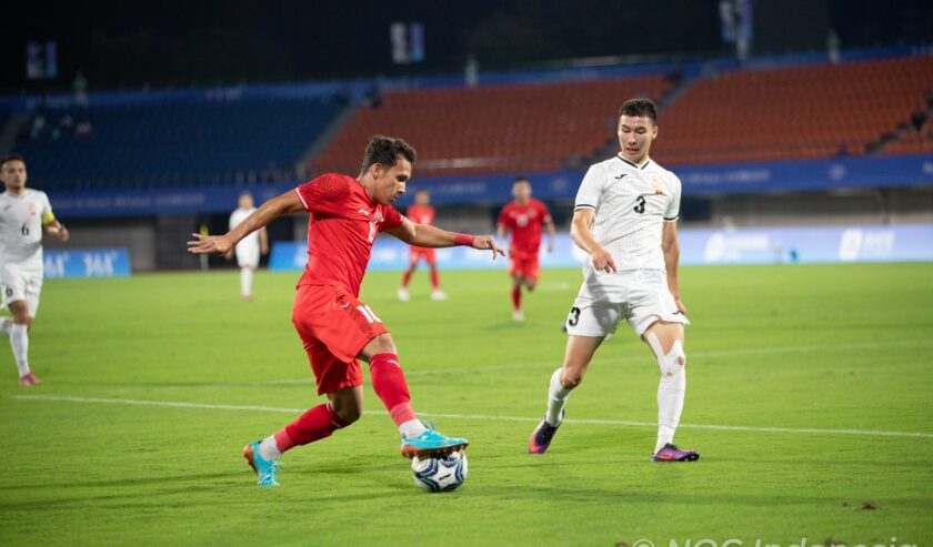 Timnas Indonesia U-24 memenangkan pertandingan dengan skor 2-0 atas Kirgistan dalam Asian Games yang digelar di Zheijang Normal University East Stadium, Selasa (19/9/2023) malam. Foto: NOC Indonesia/Naif Al’As