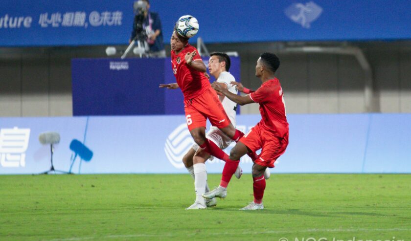 Timnas Indonesia U-24 memenangkan pertandingan dengan skor 2-0 atas Kirgistan dalam Asian Games yang digelar di Zheijang Normal University East Stadium, Selasa (19/9/2023) malam. Foto: NOC Indonesia/Naif Al’As