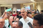 Ganjar Pranowo bacapres yang diusung PDI Perjuangan waktu ditemui di Hotel Grand Dafam, Surabaya, Jawa Timur, Jumat (22/9/2023). Foto: Wildan suarasurabaya.net