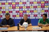 Josep Gombau pelatih Persebaya saat berada dalam After Match Press Conference di Gelora Bung Tomo Surabaya, pada Sabtu (23/9/2023). Foto: Risky suarasurabaya.net