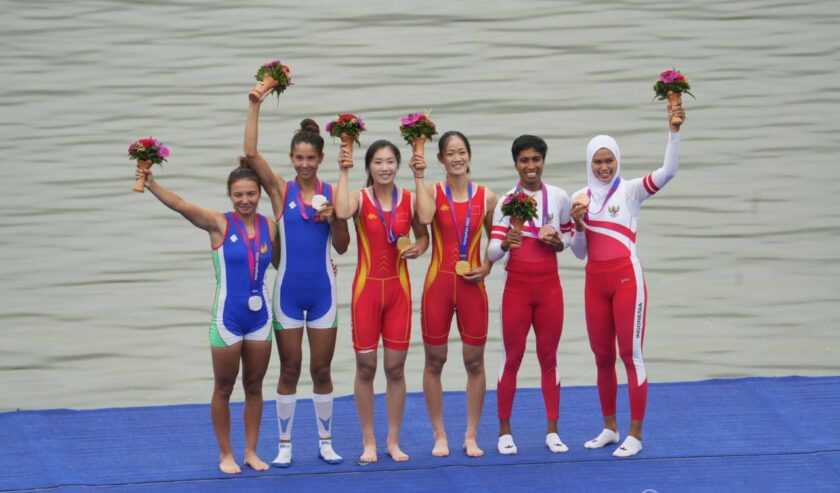 Tim Rowing Indonesia meraih medali perunggu di Asian Games 2022 Hangzhou, Minggu (24/9/2023). Foto: NOC
