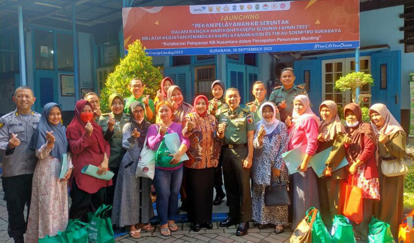 Pekan Pelayanan KB Serentak dalam Rangka Hari Kontrasepsi Sedunia Tahun 2023, di RS TNI AU Soemitro, Surabaya, Selasa (26/9/2023). Foto: BKKBN Jatim