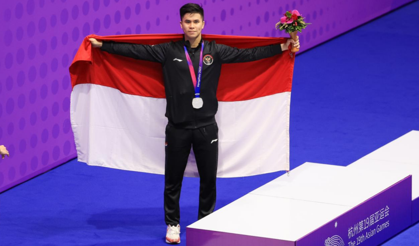 Edgar Xavier Marvello berhasil meraih medali perak Asian Games 2022 cabang olahraga wushu di XSG Sport Center, Minggu (24/9/2023). Foto: NOC