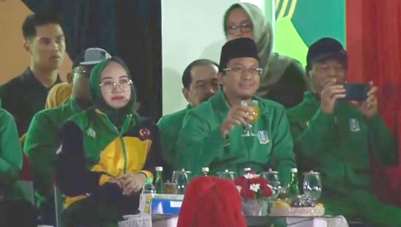 Ahmad Muhdlor Ali Bupati Sidoarjo saat menghadiri Opening Ceremony Porprov VIII/2023 di Stadion Gelora Delta Sidoarjo, Sabtu (9/9/2023) malam. Foto: Tangkapan layar YouTube