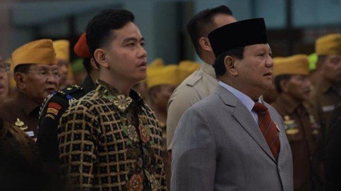 Prabowo Subianto Menteri Pertahanan didampingi Gibran Rakabuming Raka Wali Kota Solo menghadiri peringatan Hari Veteran Nasional 2023 di Universitas Sebelas Maret, Kota Surakarta, Jawa Tengah, Kamis (10/8/2023). Foto: Instagram Prabowo Subianto