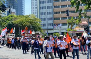 Demo Buruh, Jalan Tunjungan dan Gubernur Suryo Macet