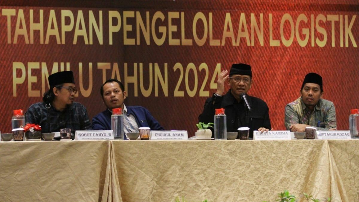 Anggota KPU Jatim Miftahur Rozaq di sela Sosialisasi Tahapan Pengelolaan Logistik Pemilu Tahun 2024 di Surabaya, Rabu (4/10/2023). ANTARA