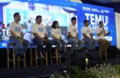 Kanan-Kiri: Rudi Kurniadi Direktur Utama PT Jasamarga Transjawa Tol (JTT) ketika memberikan pemaparan. Ia ditemani Agus Susilo Senior Manager PT JTT Representative Office 3 Ruas Tol Surabaya-Gempol, Hari Pratama Direktur Utama PT Jasamarga Surabaya-Mojokerto (JSM), Netty Renova Direktur Utama PT Jasamarga Pandaan-Malang (JPM) dan PT Jasamarga Pandaan Tol (JPT), Muhammad Taufik Akbar Direktur Utama PT Jasamarga Gempol-Pasuruan (JGP), Arie Irianto Direktur Utama PT Jasamarga Ngawi Kertosono Kediri (JNK). Foto: Dukut suarasurabaya.net