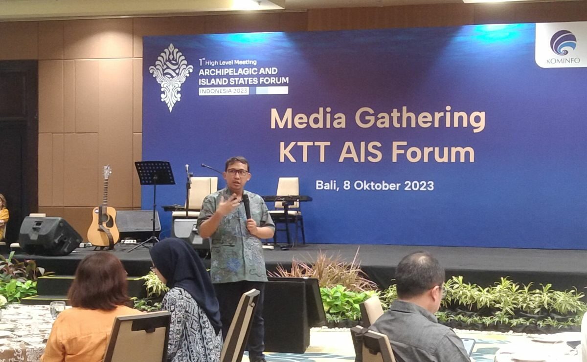 Asisten Deputi Delimitasi Zona Maritim dan Kawasan Perbatasan Kementerian Koordinator Bidang Maritim dan Investasi (Kemenko Marves) Sora Lokita di sela sosialisasi terkait AIS Forum di Nusa Dua, Kabupaten Badung, Bali, Minggu (8/10/2023). Foto: Antara