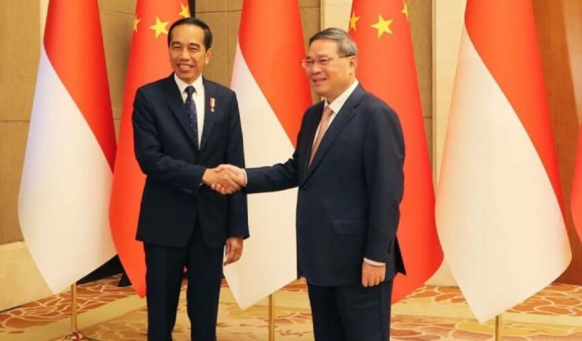 Joko Widodo Presiden RI bertemu dengan Li Qiang Perdana Menteri China Li Qiang di Diaoyutai State Guest House, Beijing, China, Selasa (17/10/2023). Foto: Antara