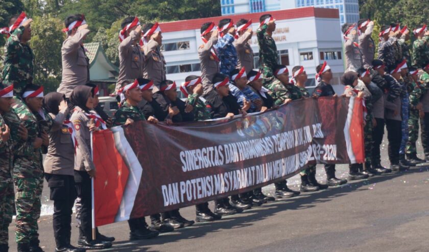 Simulasi Sispamkota yang berlangsung di Lapangan Kodam V/ Brawijaya, Selasa (17/10/2023). Foto: Istimewa